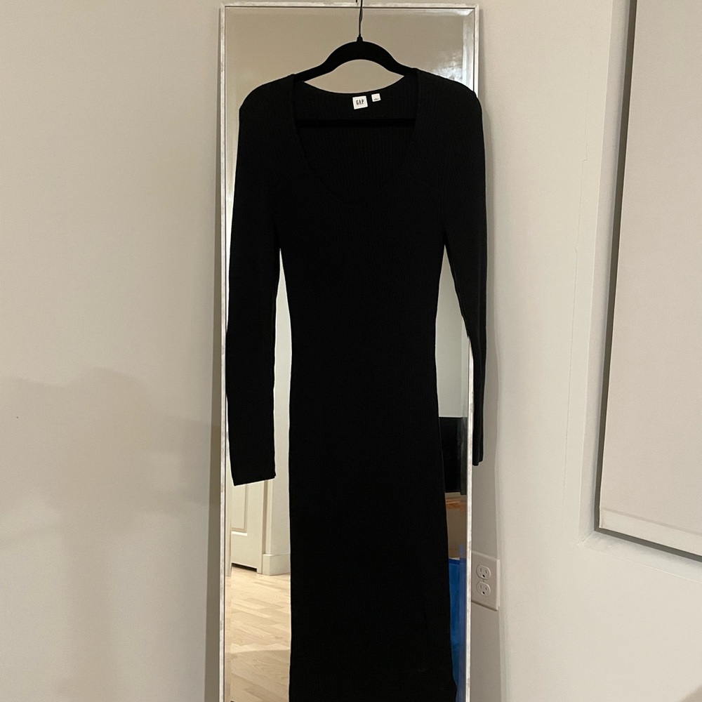 Gap size L unworn black sweater dress